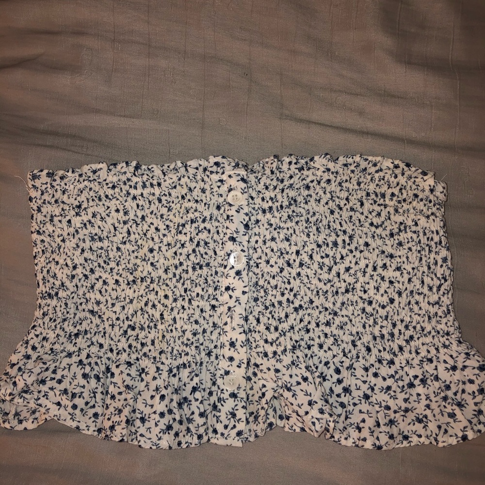 NWOT! floral scrunch crop top